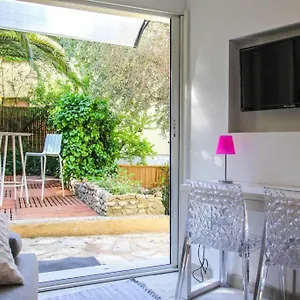 appartement-lumineux-avec-terrasse-et-jardin.fr-provencehotel.com/